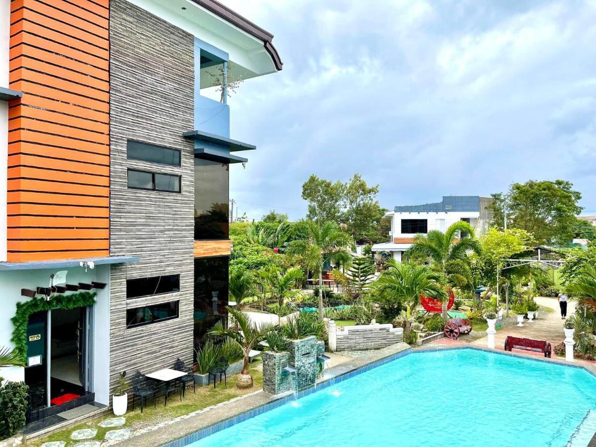 Little Rock Cebu Hotel Lapu-Lapu City Exterior photo
