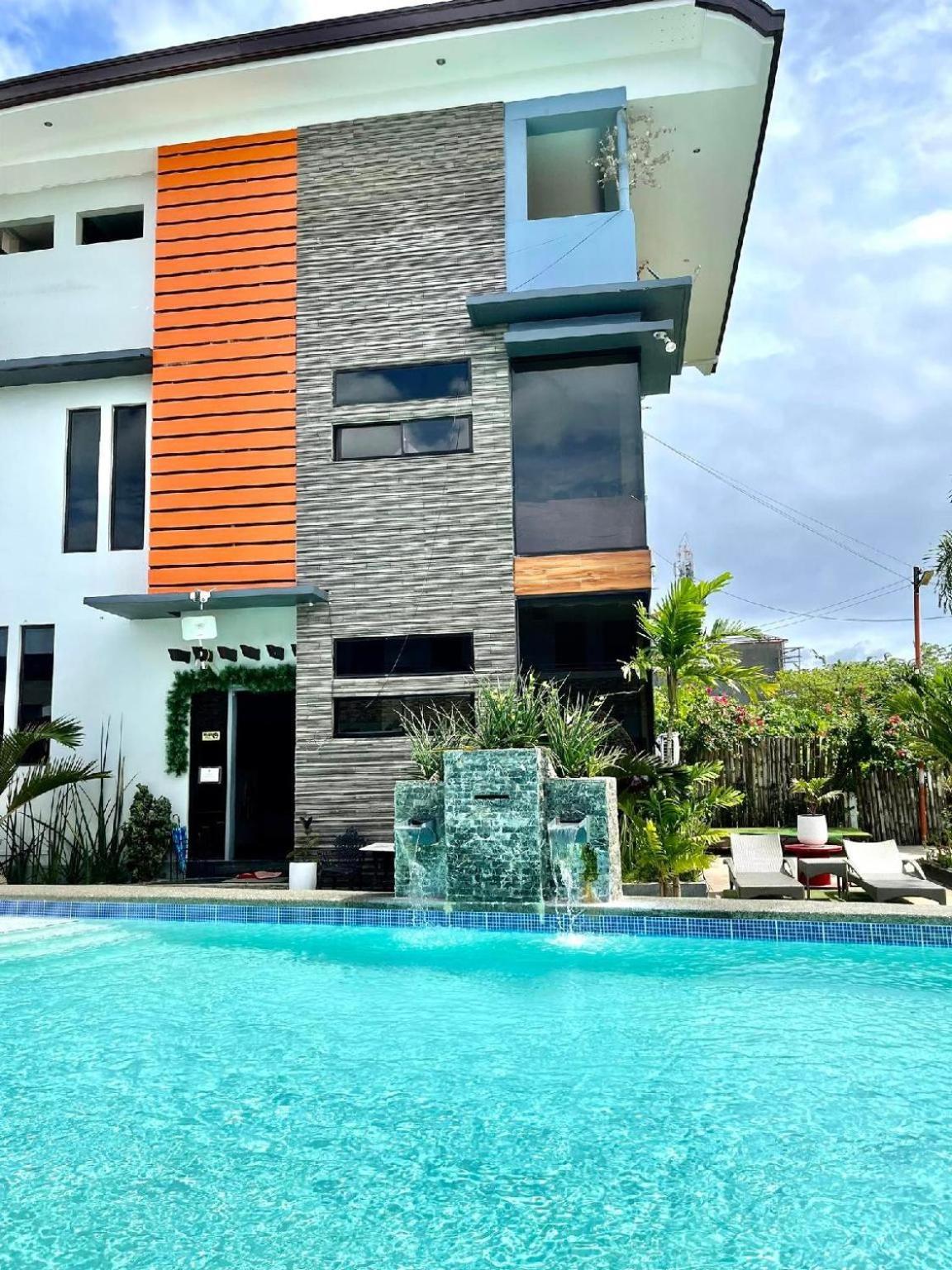 Little Rock Cebu Hotel Lapu-Lapu City Exterior photo