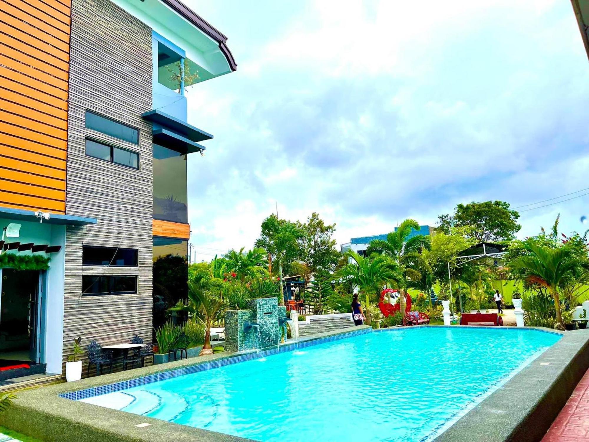 Little Rock Cebu Hotel Lapu-Lapu City Exterior photo